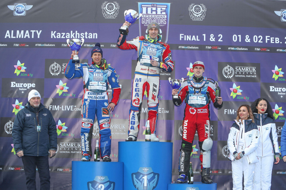 Россияне лидируют в чемпионате по мотогонкам на льду в Медеу Россияне лидируют в чемпионате по мотогонкам на льду в Медеу